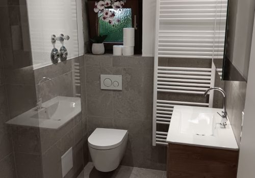 2025-08-15-23-03-11-1755291790521